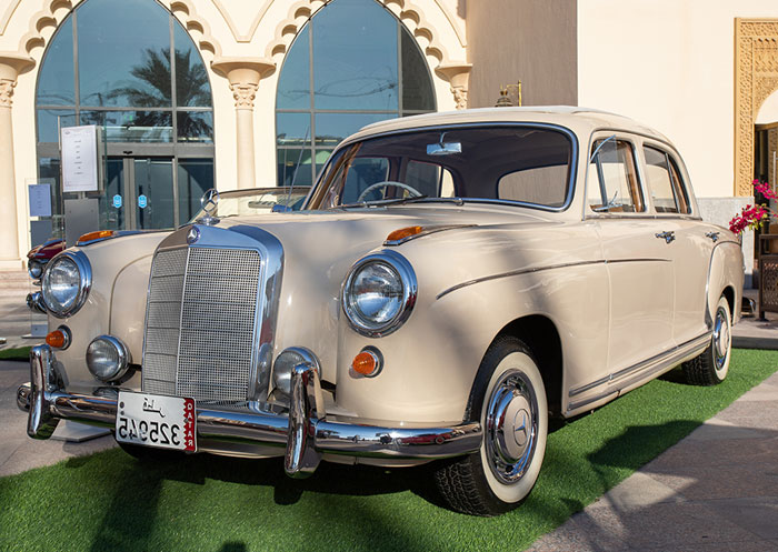 Mercedes 220S