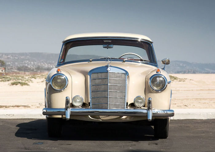 Mercedes 220S
